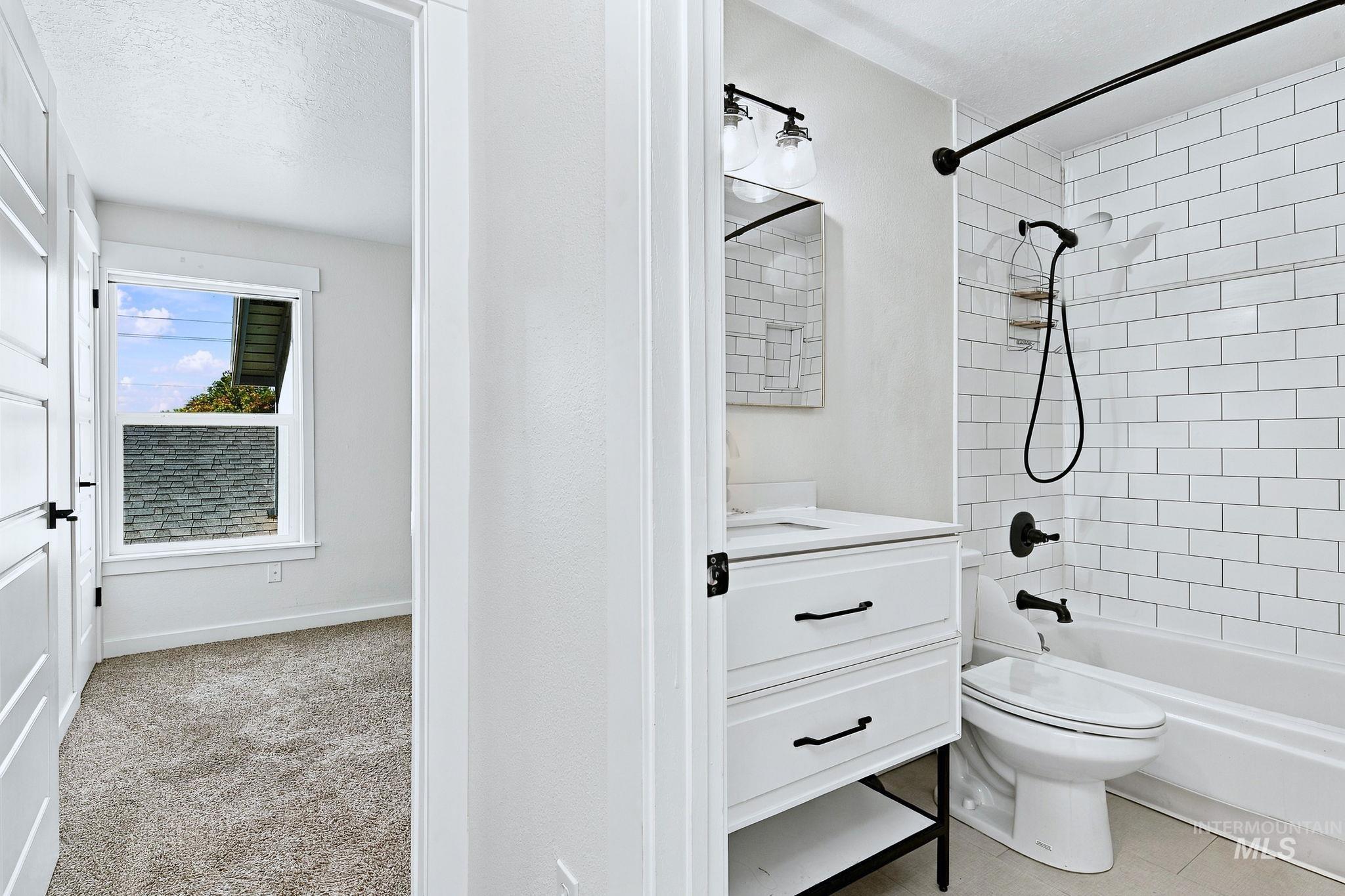 366 N Liberty St, Boise, Idaho 83704, 2 Bedrooms, 1.5 Bathrooms, Residential For Sale, Price $320,000,MLS 99003132