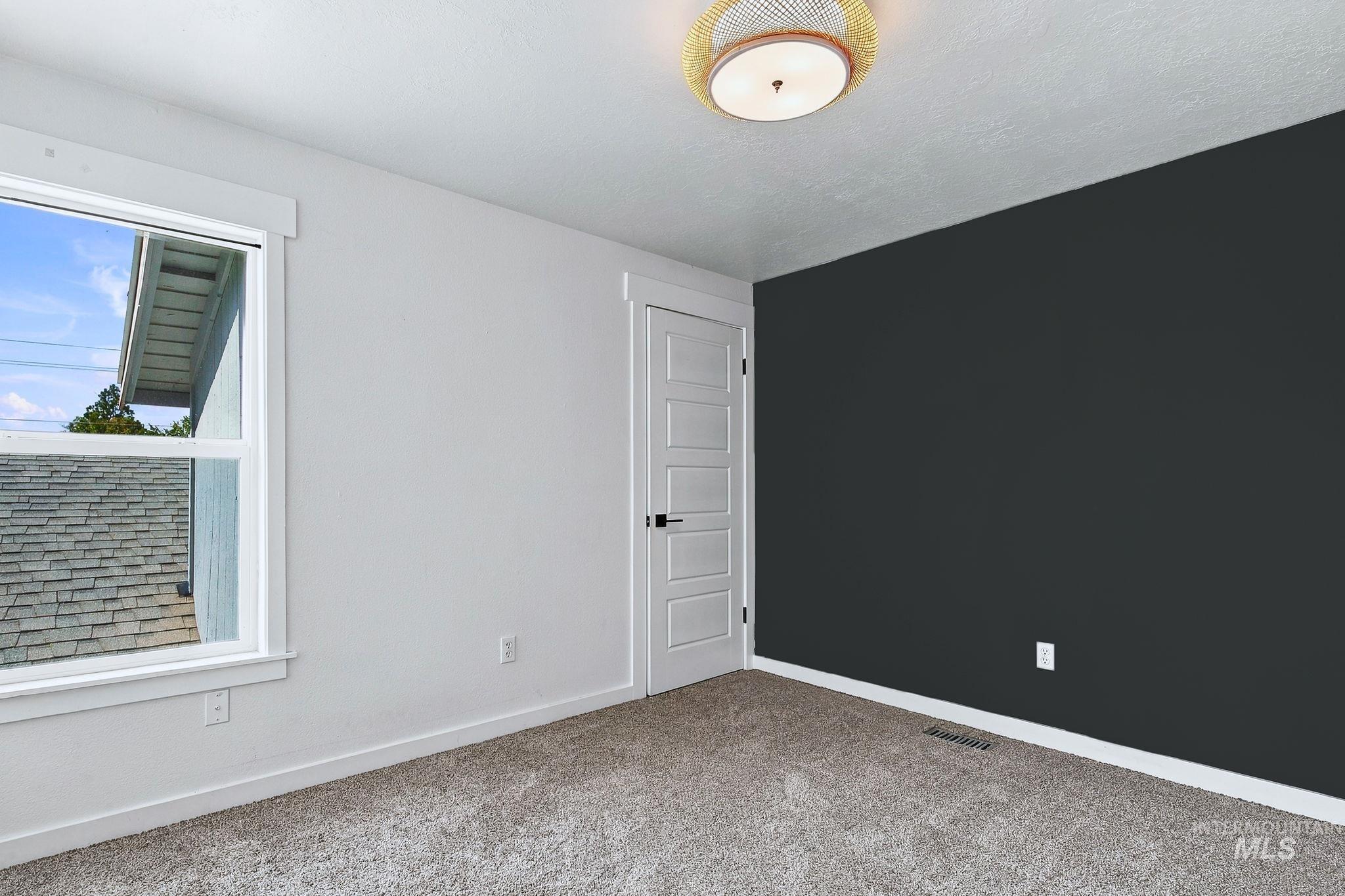 366 N Liberty St, Boise, Idaho 83704, 2 Bedrooms, 1.5 Bathrooms, Residential For Sale, Price $320,000,MLS 99003132