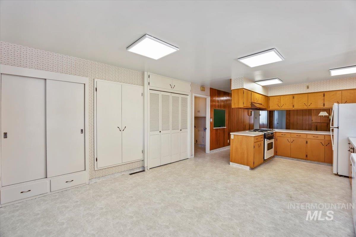 3159 E 3500 N, Twin Falls, Idaho 83301, 4 Bedrooms, 2 Bathrooms, Residential For Sale, Price $549,000,MLS 99003137
