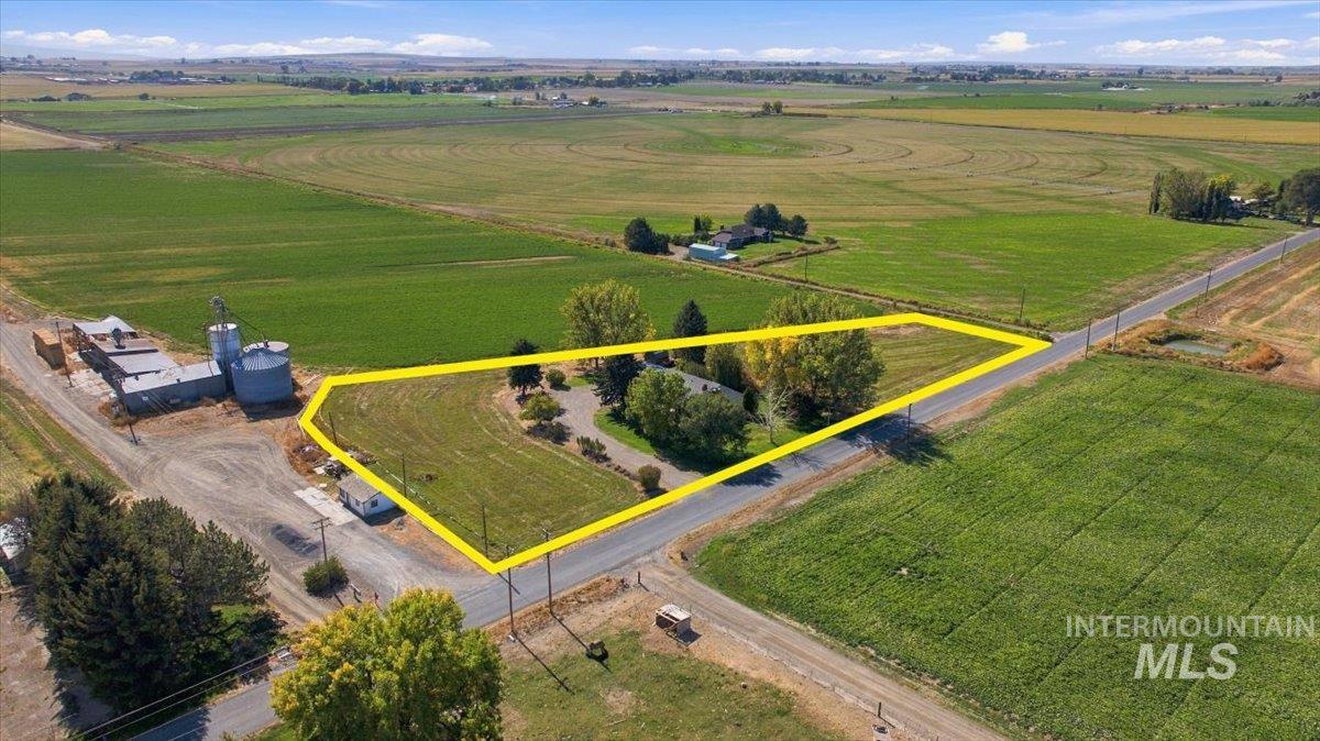 3159 E 3500 N, Twin Falls, Idaho 83301, 4 Bedrooms, 2 Bathrooms, Residential For Sale, Price $549,000,MLS 99003137