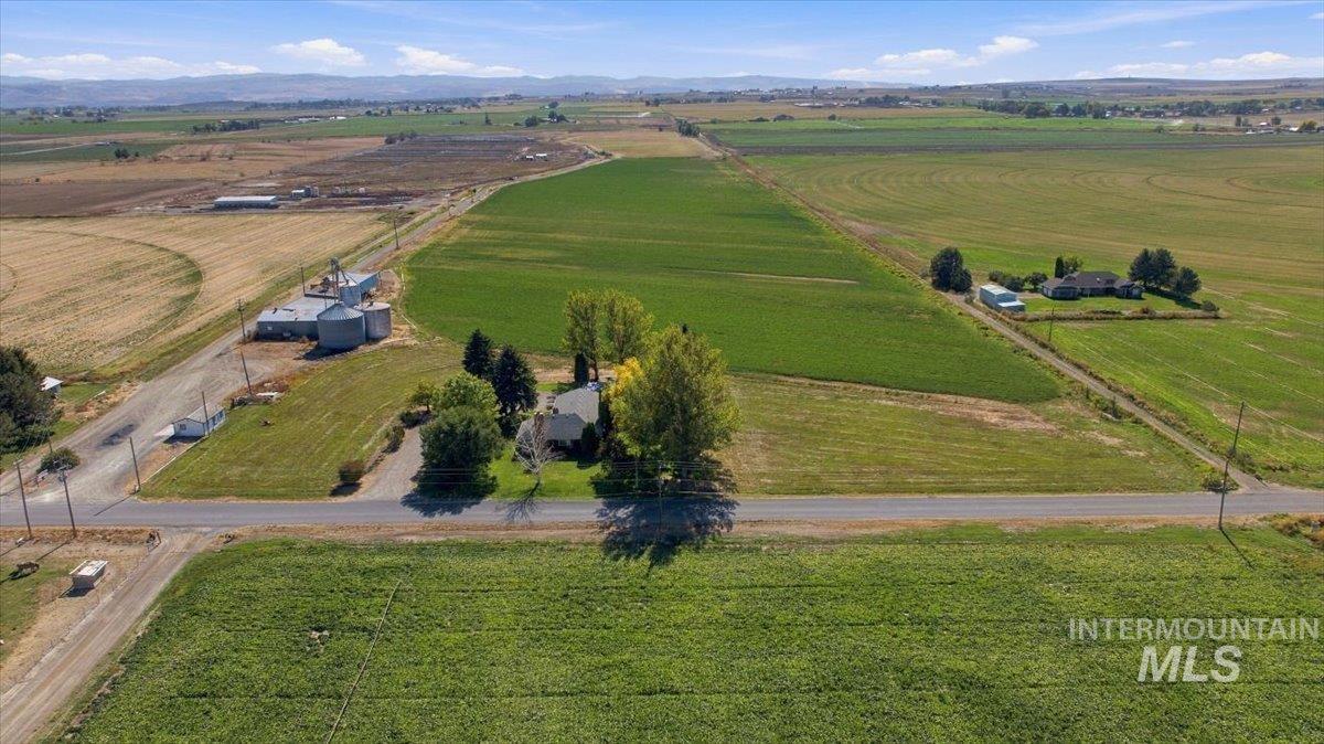 3159 E 3500 N, Twin Falls, Idaho 83301, 4 Bedrooms, 2 Bathrooms, Residential For Sale, Price $549,000,MLS 99003137