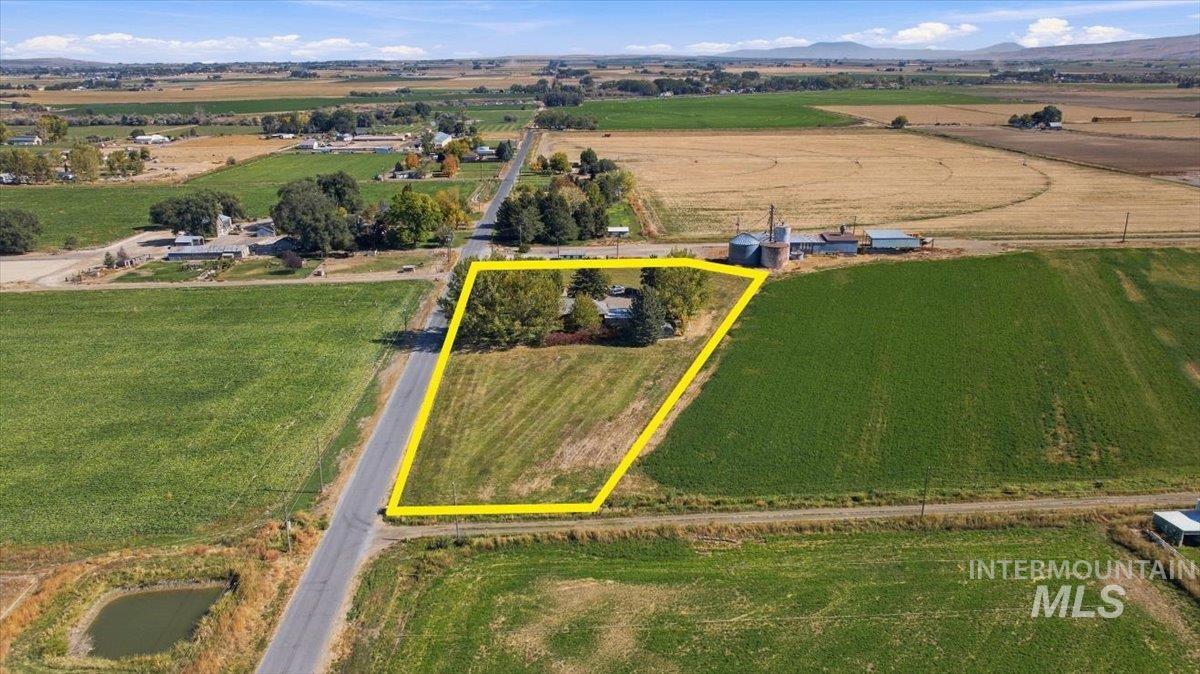 3159 E 3500 N, Twin Falls, Idaho 83301, 4 Bedrooms, 2 Bathrooms, Residential For Sale, Price $549,000,MLS 99003137