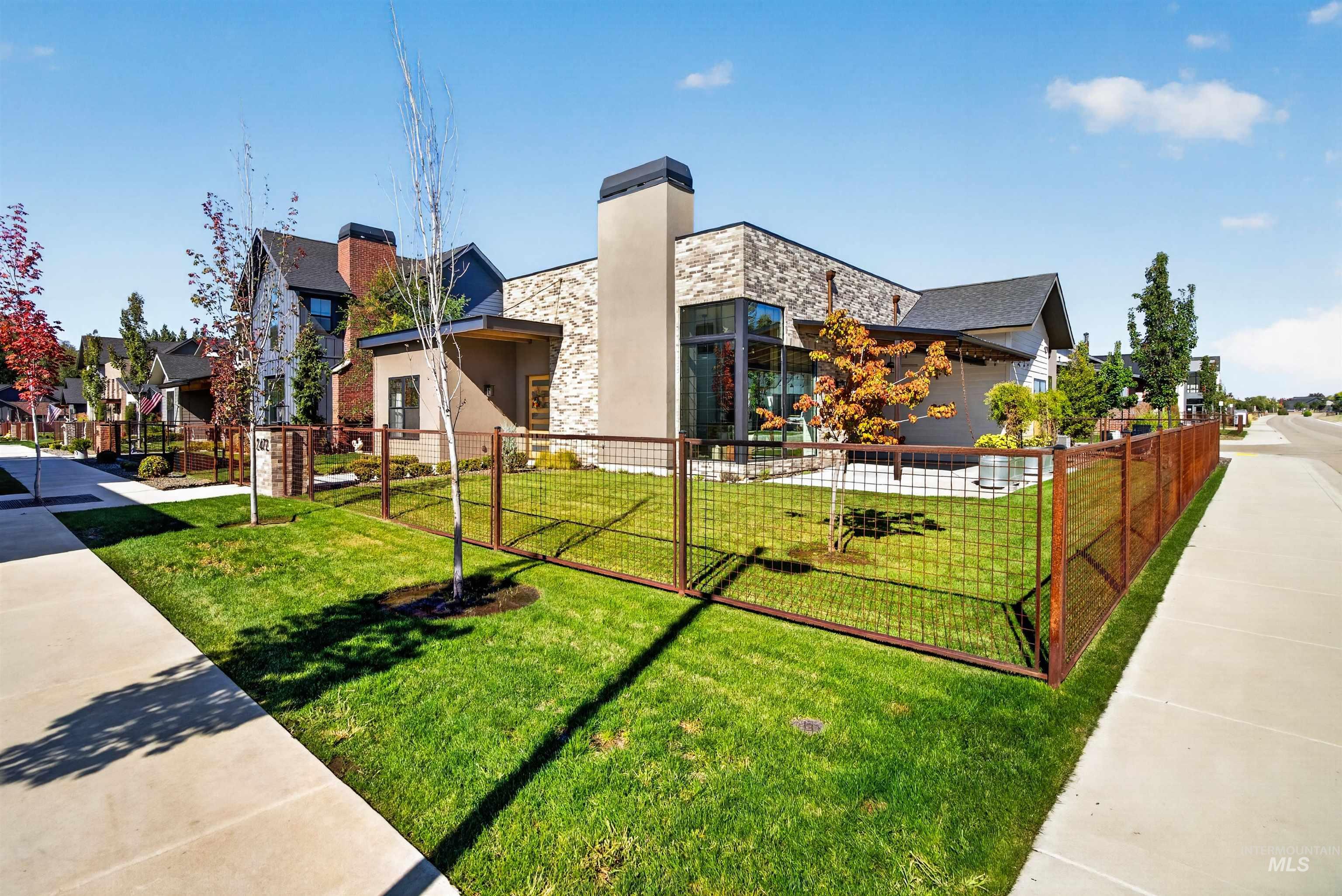 2472 W Rustic Forge St, Eagle, Idaho 83616, 3 Bedrooms, 2 Bathrooms, Residential For Sale, Price $899,900,MLS 99003138