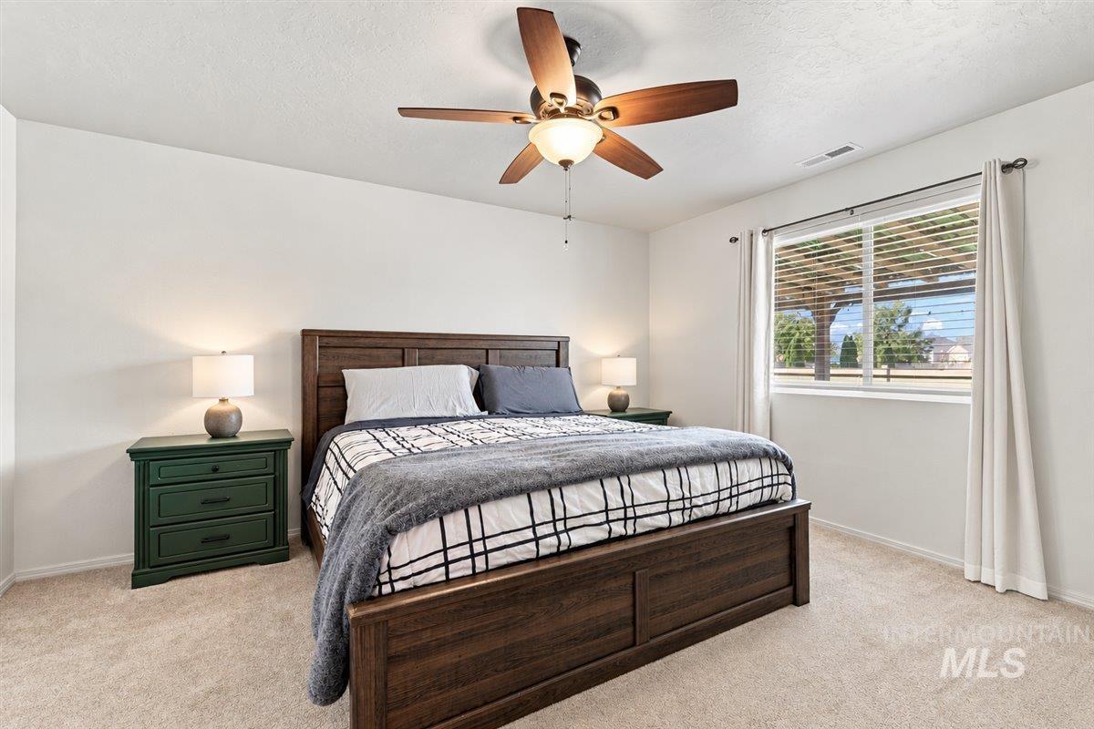 19643 Nanticoke Ave, Caldwell, Idaho 83605, 3 Bedrooms, 2 Bathrooms, Residential For Sale, Price $399,900,MLS 99003139