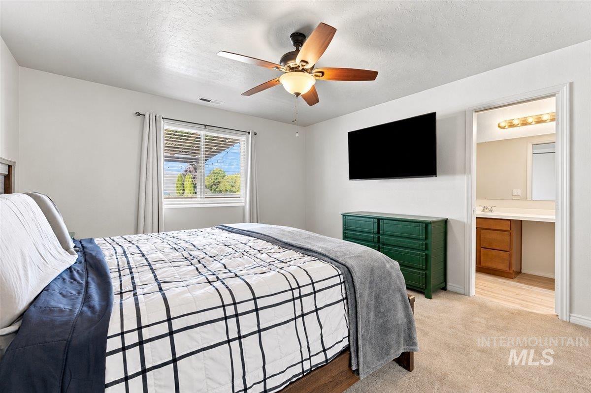 19643 Nanticoke Ave, Caldwell, Idaho 83605, 3 Bedrooms, 2 Bathrooms, Residential For Sale, Price $399,900,MLS 99003139