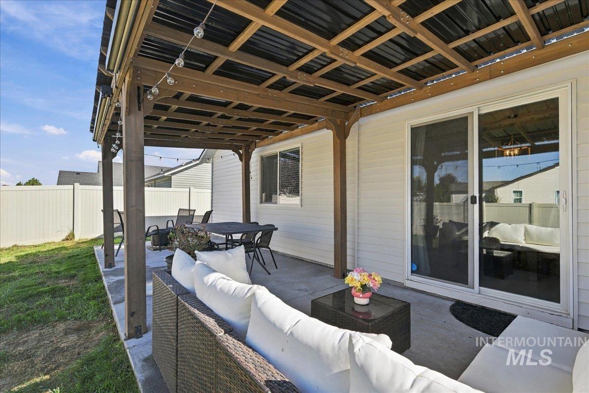 19643 Nanticoke Ave, Caldwell, Idaho 83605, 3 Bedrooms, 2 Bathrooms, Residential For Sale, Price $399,900,MLS 99003139