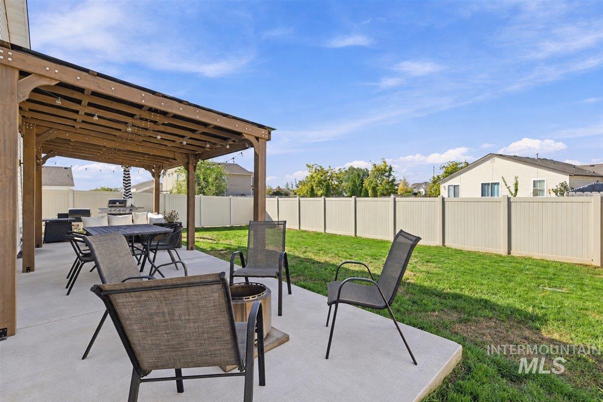 19643 Nanticoke Ave, Caldwell, Idaho 83605, 3 Bedrooms, 2 Bathrooms, Residential For Sale, Price $399,900,MLS 99003139