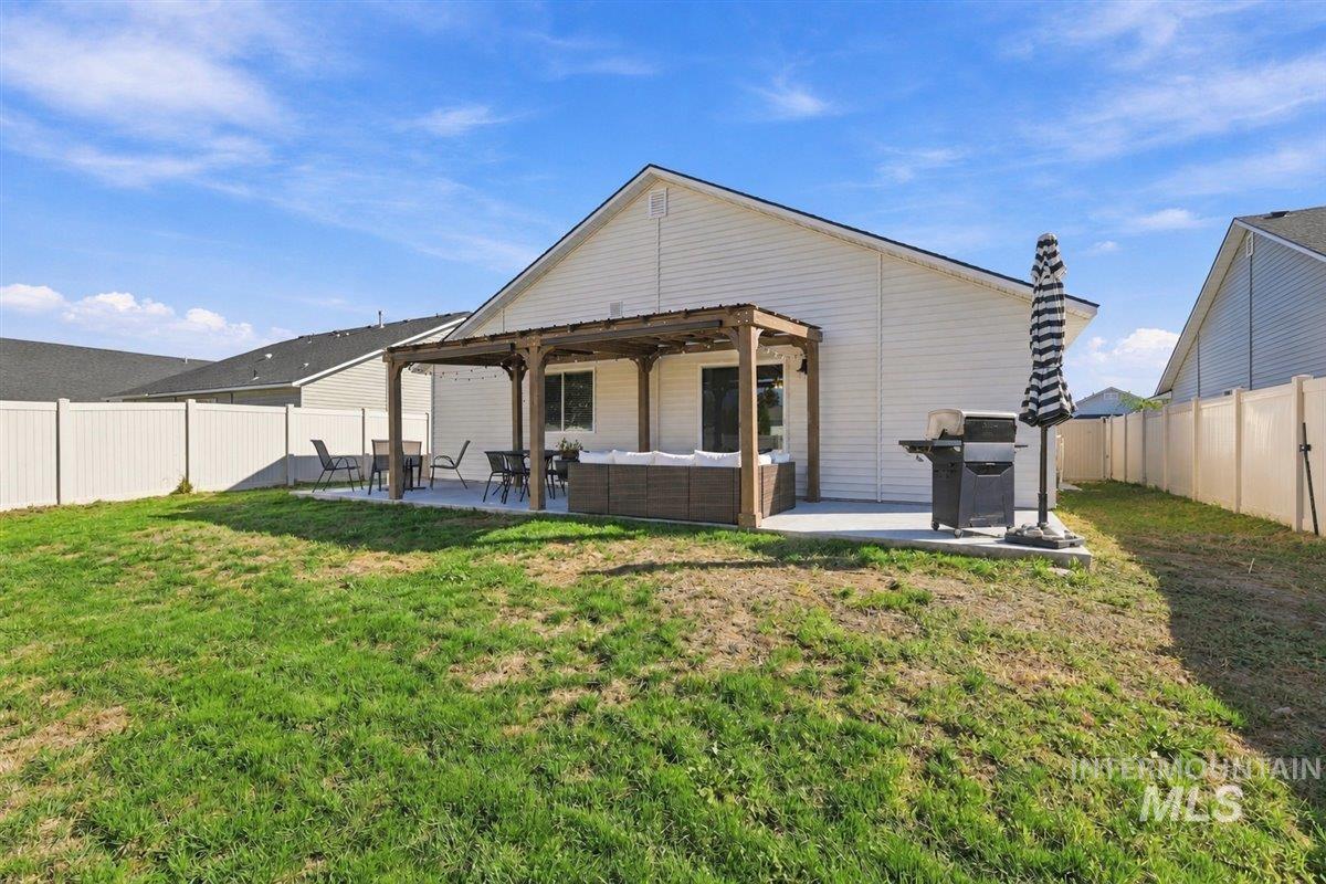 19643 Nanticoke Ave, Caldwell, Idaho 83605, 3 Bedrooms, 2 Bathrooms, Residential For Sale, Price $399,900,MLS 99003139