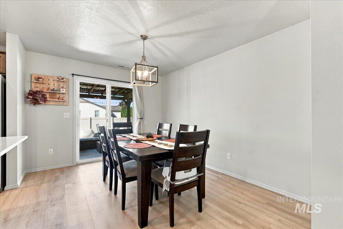 19643 Nanticoke Ave, Caldwell, Idaho 83605, 3 Bedrooms, 2 Bathrooms, Residential For Sale, Price $399,900,MLS 99003139