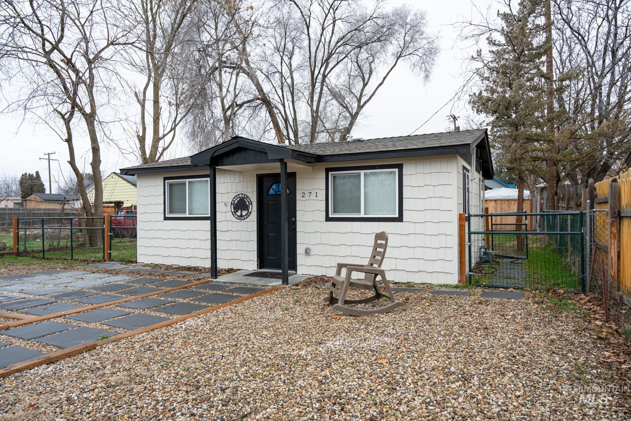 271 NW 7th St, Ontario, Oregon 97914, 1 Bedroom, 1 Bathroom, Residential For Sale, Price $239,999,MLS 99003140