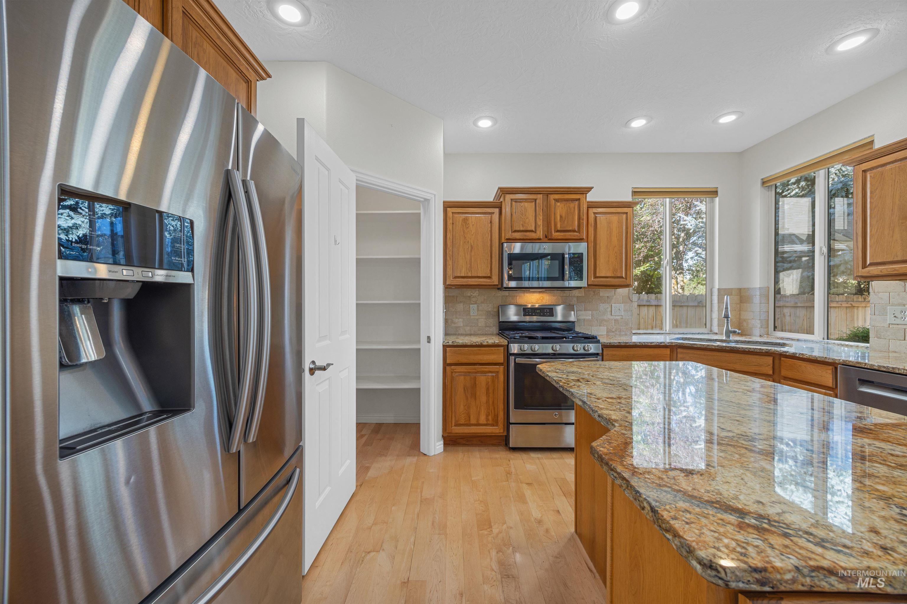 2320 E Alderhill Dr, Eagle, Idaho 83616, 4 Bedrooms, 2.5 Bathrooms, Residential For Sale, Price $674,900,MLS 99003141