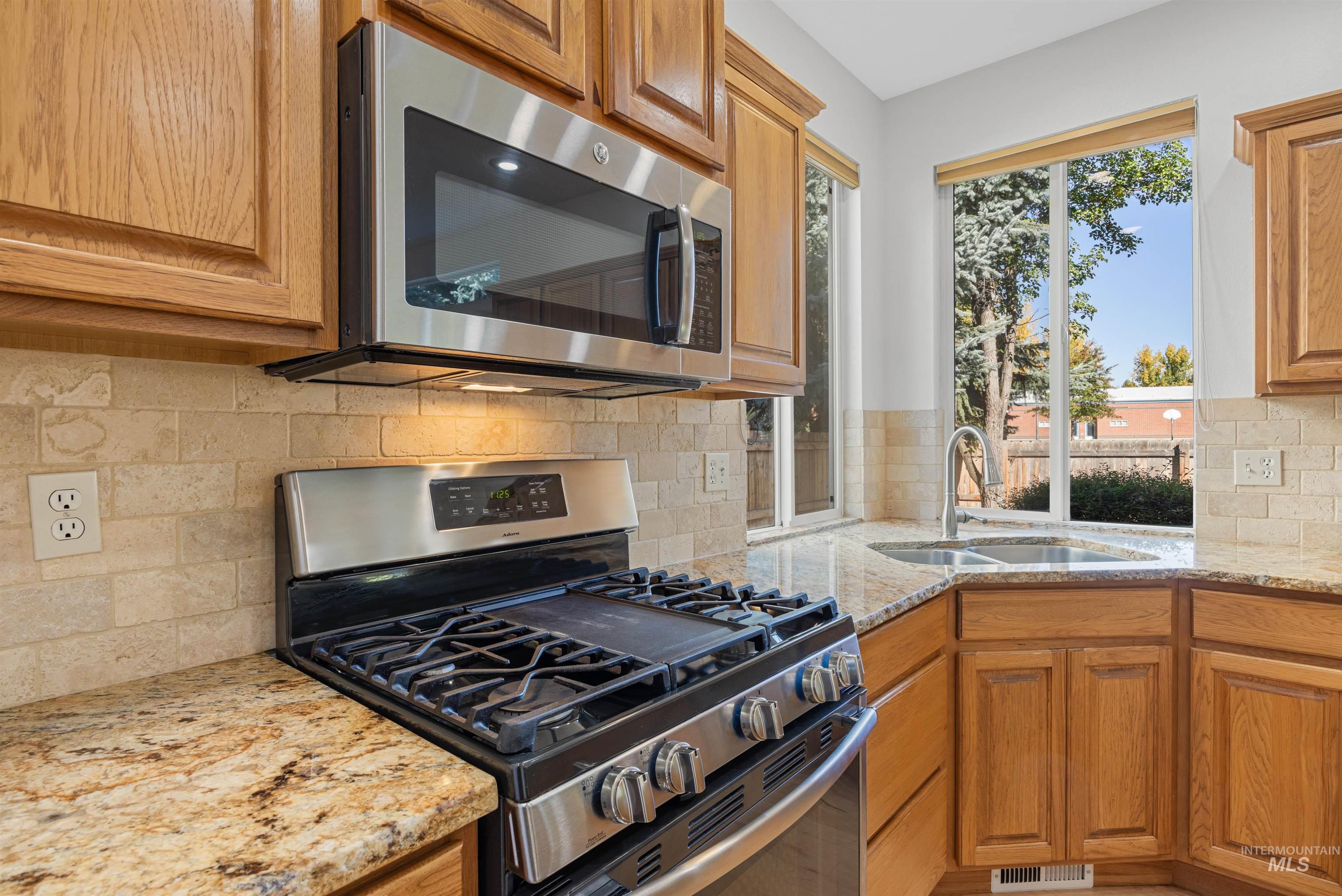 2320 E Alderhill Dr, Eagle, Idaho 83616, 4 Bedrooms, 2.5 Bathrooms, Residential For Sale, Price $674,900,MLS 99003141