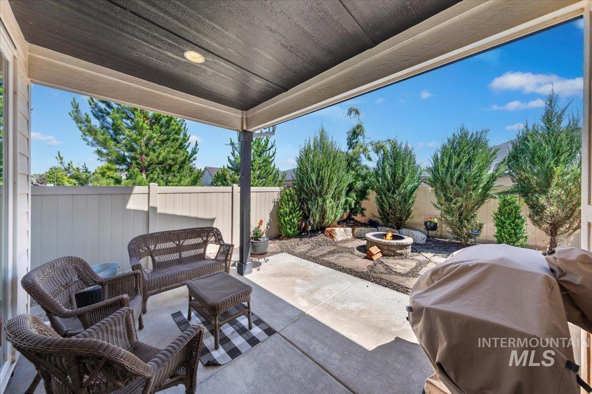 1339 W Winsett Street, Kuna, Idaho 83634, 4 Bedrooms, 2.5 Bathrooms, Residential For Sale, Price $525,000,MLS 99003144