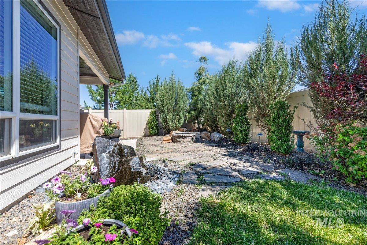 1339 W Winsett Street, Kuna, Idaho 83634, 4 Bedrooms, 2.5 Bathrooms, Residential For Sale, Price $525,000,MLS 99003144
