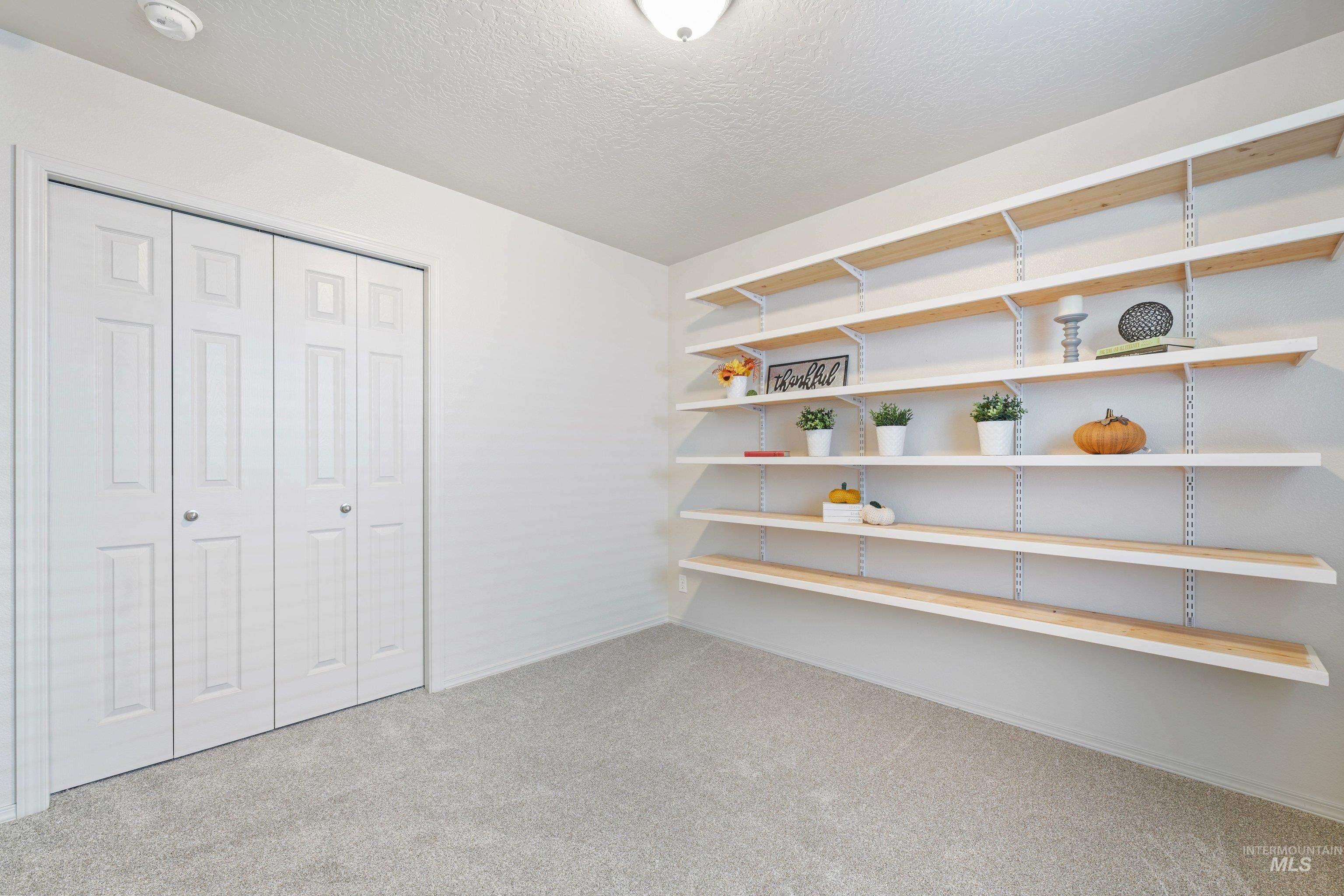 4330 S Glenmere Way, Meridian, Idaho 83642, 3 Bedrooms, 2 Bathrooms, Residential For Sale, Price $389,900,MLS 99003145