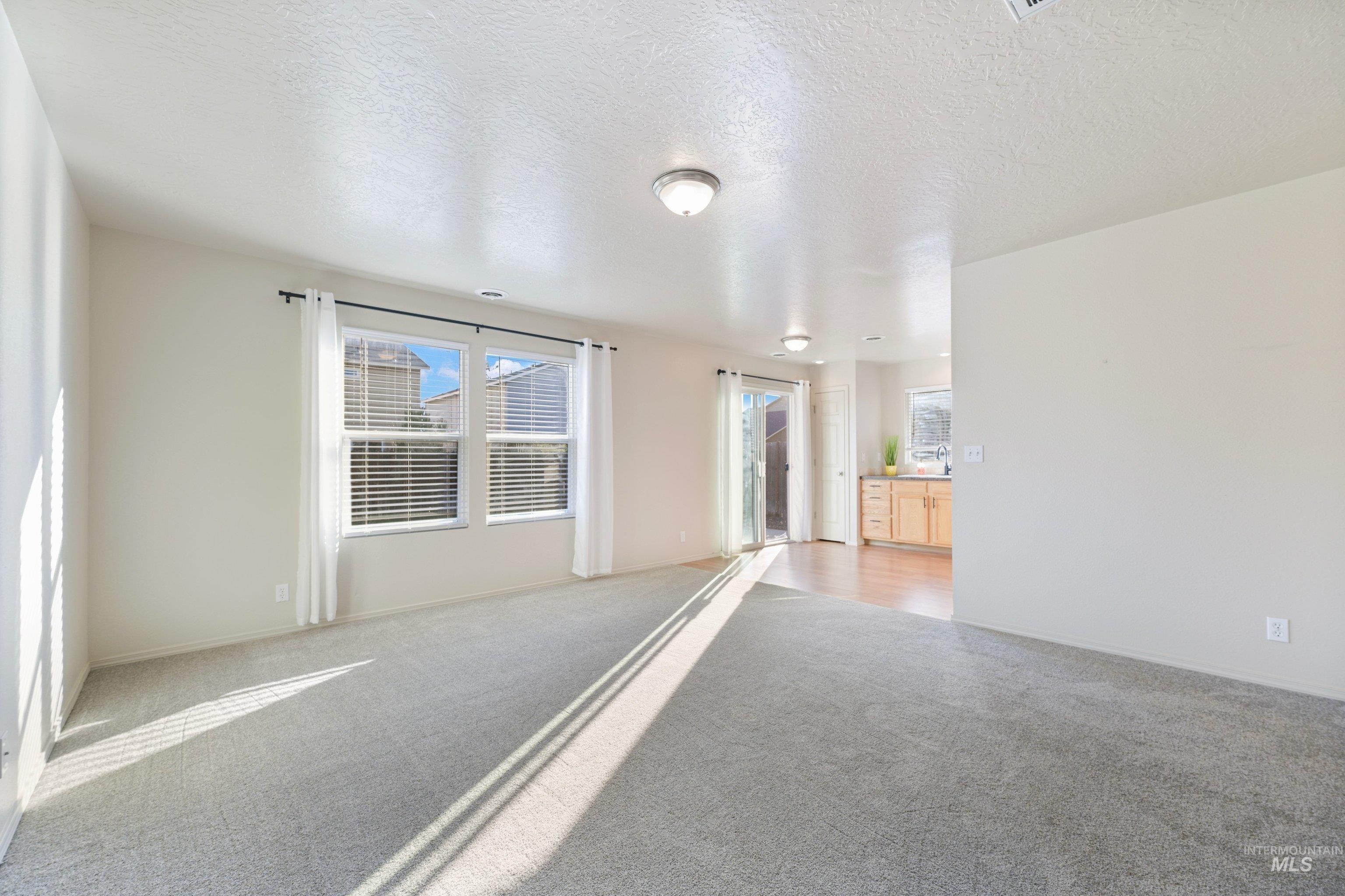 4330 S Glenmere Way, Meridian, Idaho 83642, 3 Bedrooms, 2 Bathrooms, Residential For Sale, Price $389,900,MLS 99003145