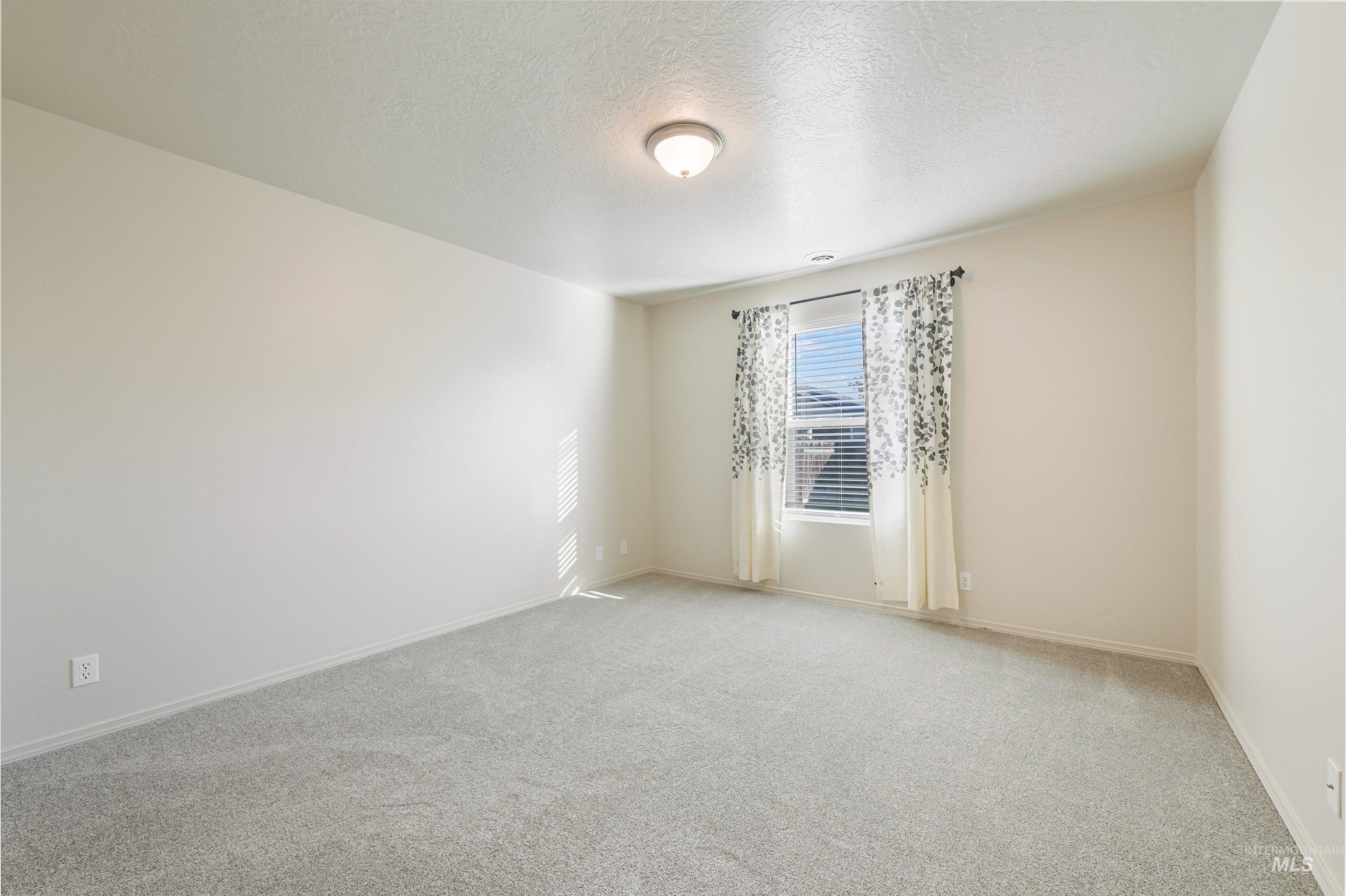 4330 S Glenmere Way, Meridian, Idaho 83642, 3 Bedrooms, 2 Bathrooms, Residential For Sale, Price $389,900,MLS 99003145