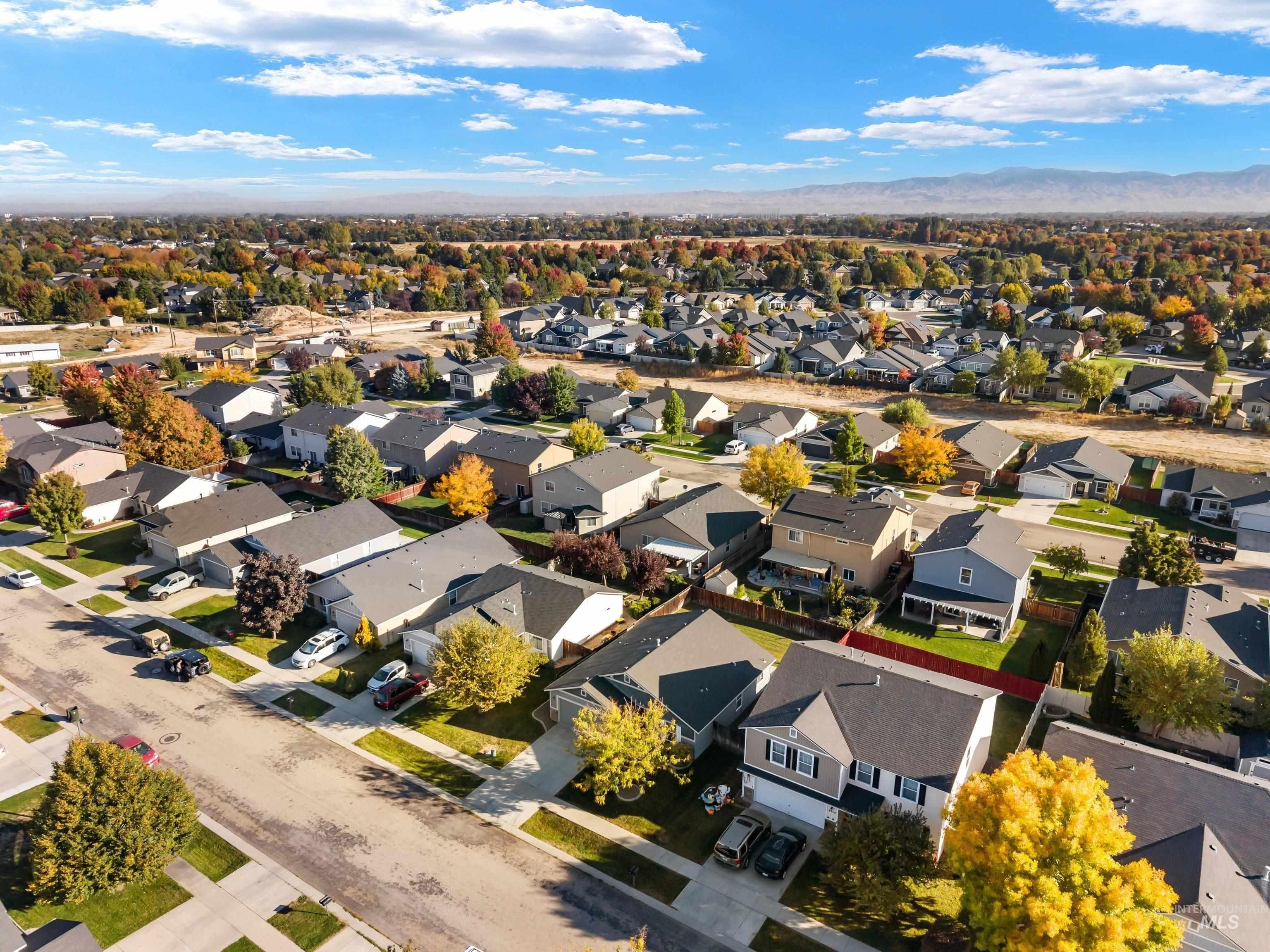 4330 S Glenmere Way, Meridian, Idaho 83642, 3 Bedrooms, 2 Bathrooms, Residential For Sale, Price $389,900,MLS 99003145