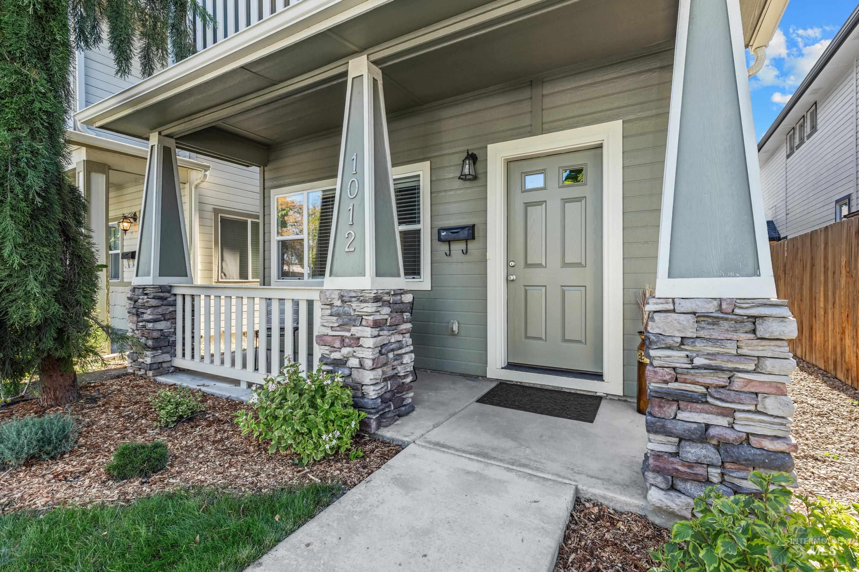 1012 N 28Th St, Boise, Idaho 83702, 3 Bedrooms, 2 Bathrooms, Residential For Sale, Price $549,900,MLS 99003146