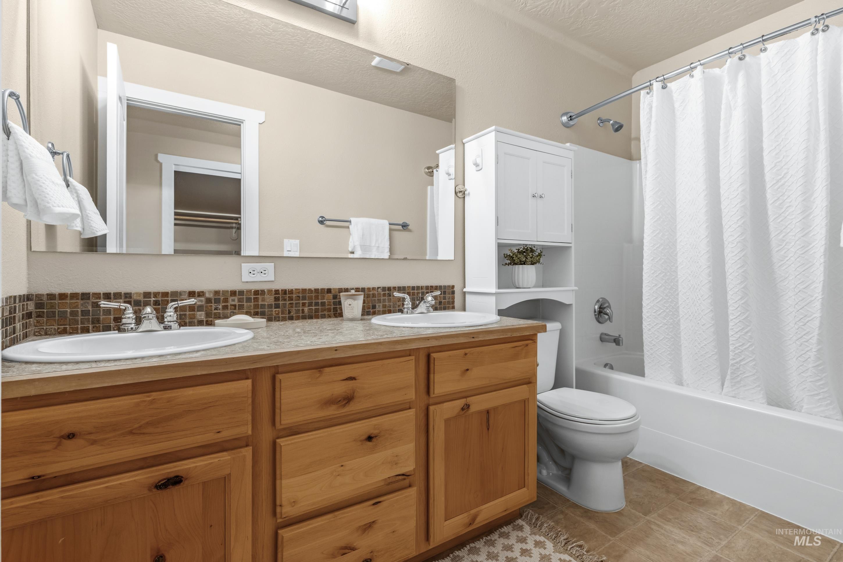 1012 N 28Th St, Boise, Idaho 83702, 3 Bedrooms, 2 Bathrooms, Residential For Sale, Price $549,900,MLS 99003146