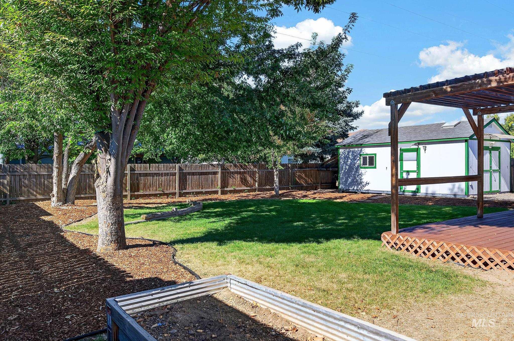 4245 S. Falconcrest Way, Boise, Idaho 83716, 3 Bedrooms, 2 Bathrooms, Residential For Sale, Price $519,000,MLS 99003147