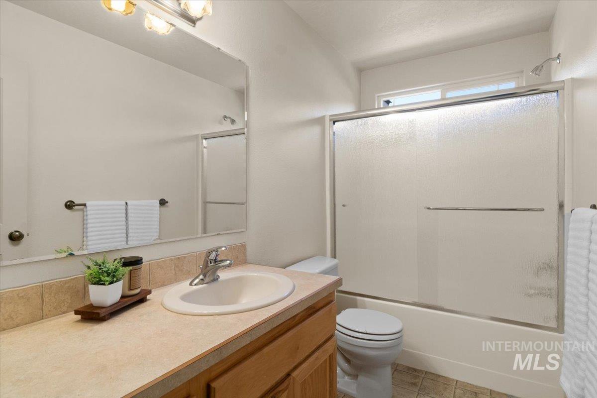 2345 E Bowman St., Meridian, Idaho 83646, 4 Bedrooms, 2 Bathrooms, Residential For Sale, Price $480,000,MLS 99003148
