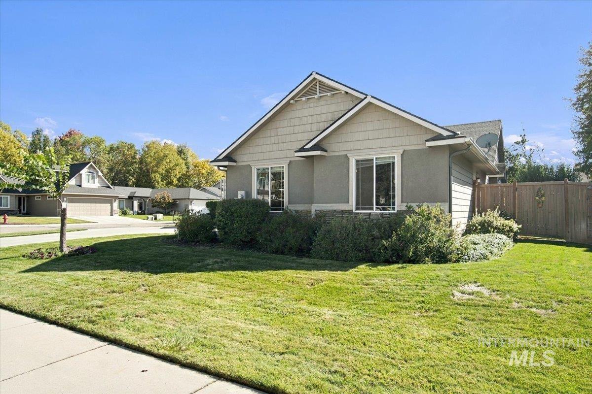 2345 E Bowman St., Meridian, Idaho 83646, 4 Bedrooms, 2 Bathrooms, Residential For Sale, Price $480,000,MLS 99003148