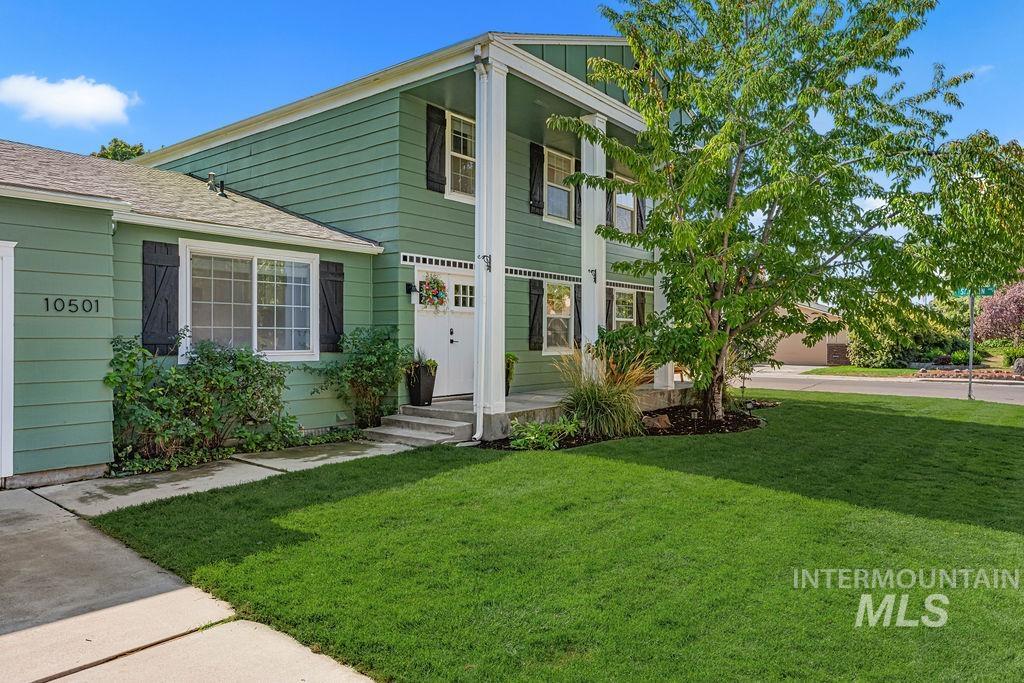 10501 W Dason Drive, Boise, Idaho 83704, 3 Bedrooms, 3.5 Bathrooms, Residential For Sale, Price $649,000,MLS 99003149