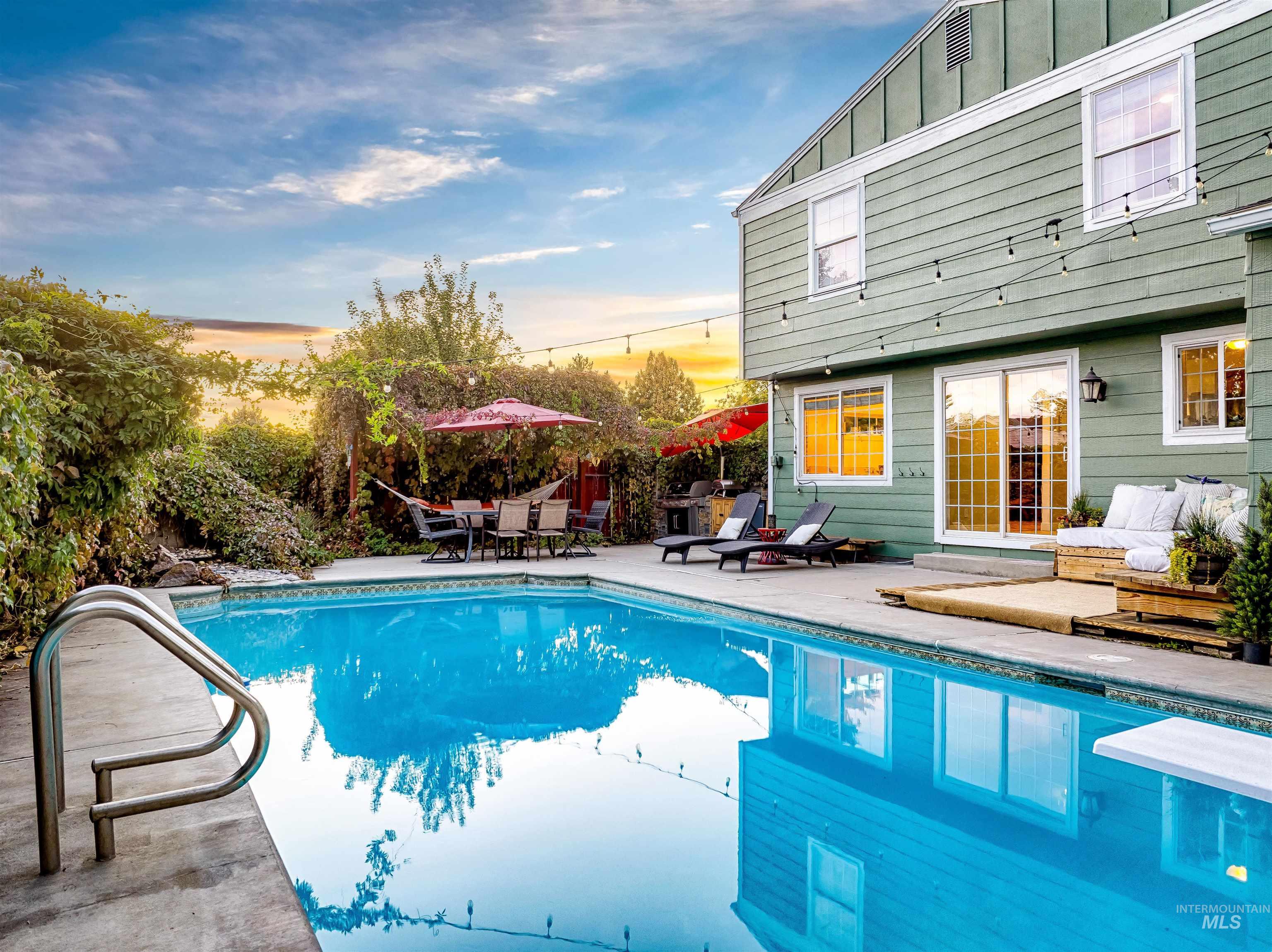 10501 W Dason Drive, Boise, Idaho 83704, 3 Bedrooms, 3.5 Bathrooms, Residential For Sale, Price $649,000,MLS 99003149