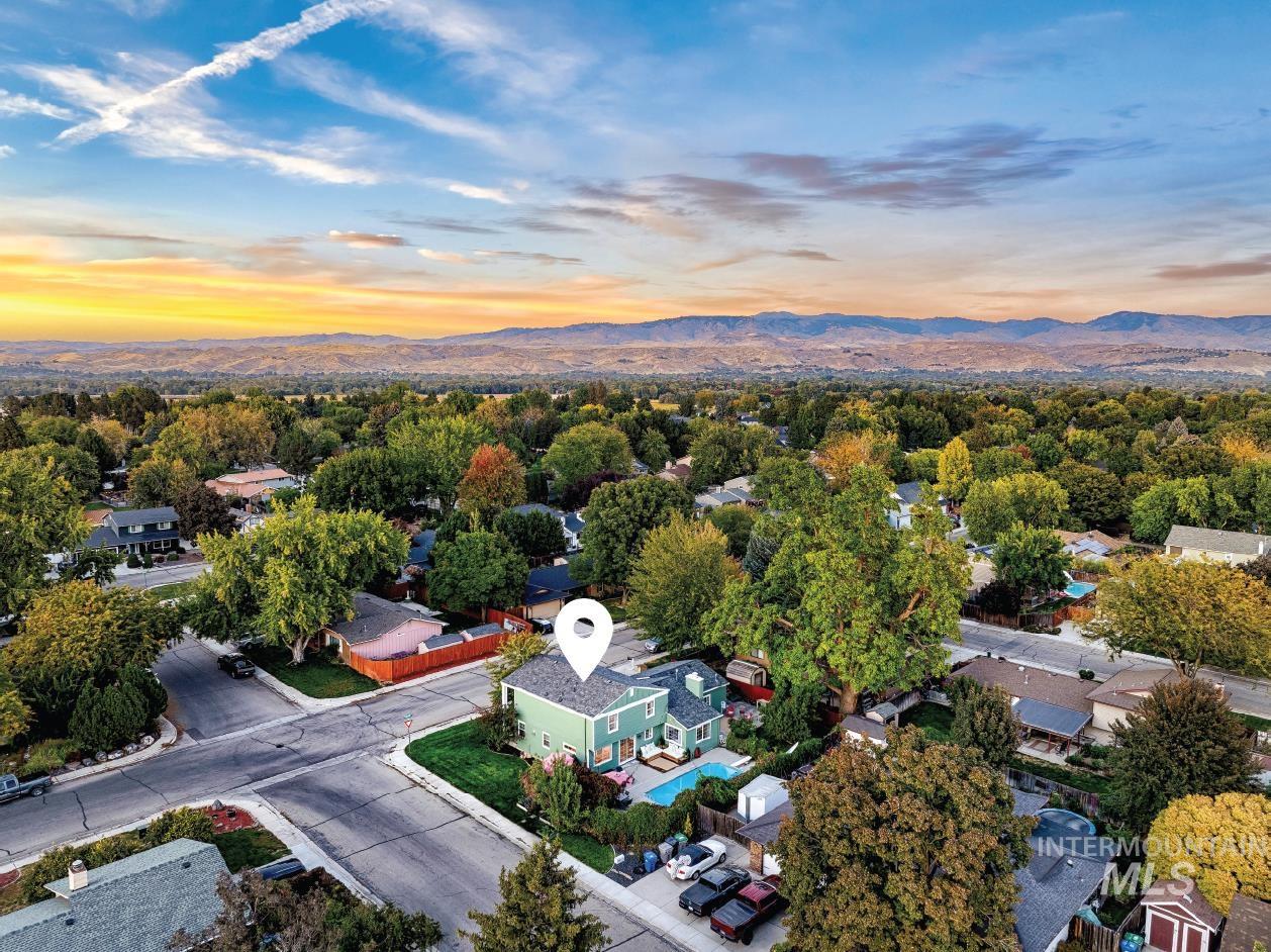 10501 W Dason Drive, Boise, Idaho 83704, 3 Bedrooms, 3.5 Bathrooms, Residential For Sale, Price $649,000,MLS 99003149