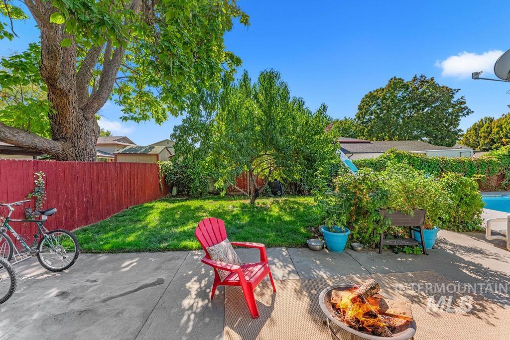 10501 W Dason Drive, Boise, Idaho 83704, 3 Bedrooms, 3.5 Bathrooms, Residential For Sale, Price $649,000,MLS 99003149