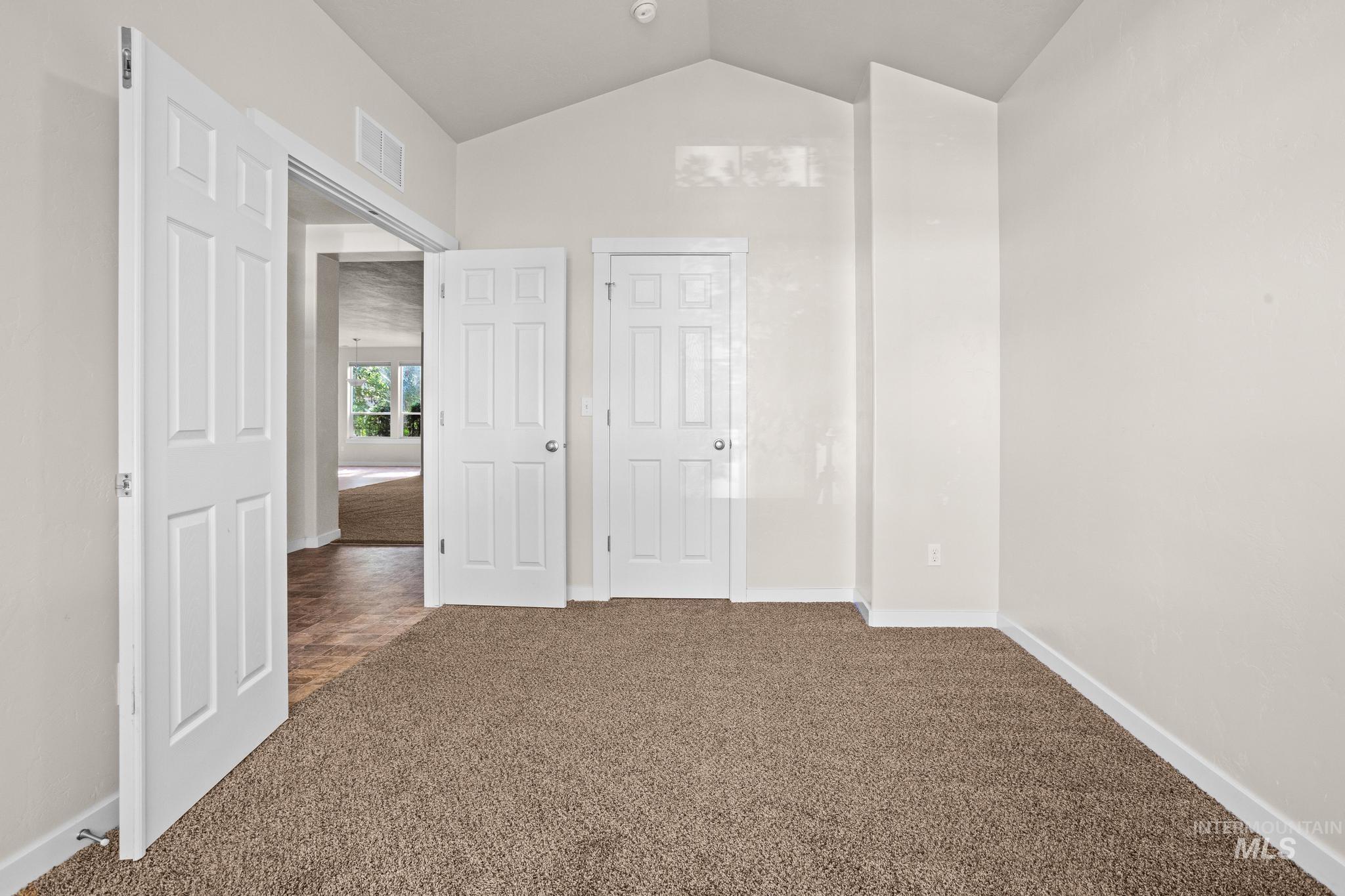 1181 W Darrah Dr, Meridian, Idaho 83646, 4 Bedrooms, 2 Bathrooms, Residential For Sale, Price $529,000,MLS 99003150