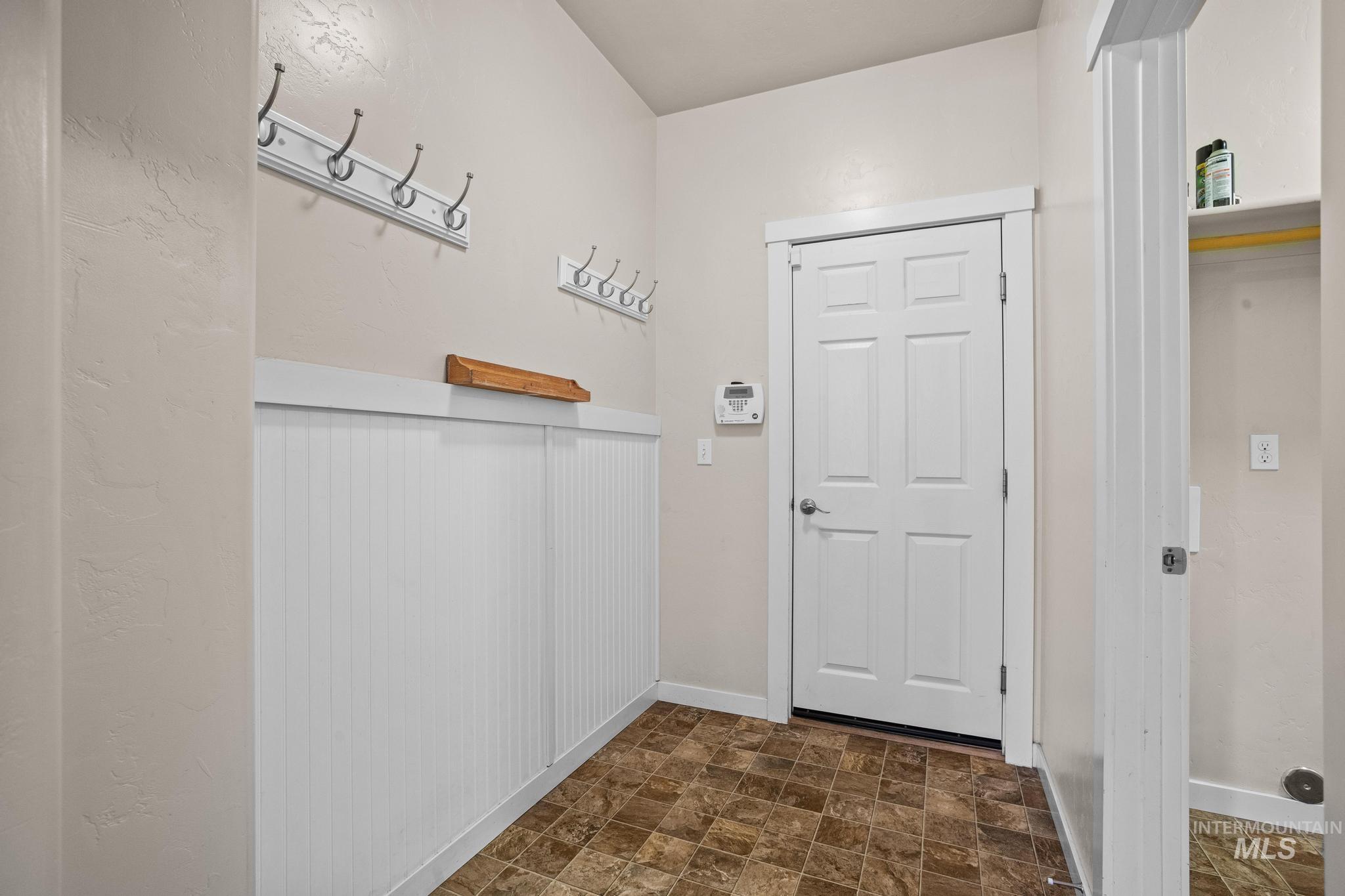 1181 W Darrah Dr, Meridian, Idaho 83646, 4 Bedrooms, 2 Bathrooms, Residential For Sale, Price $529,000,MLS 99003150