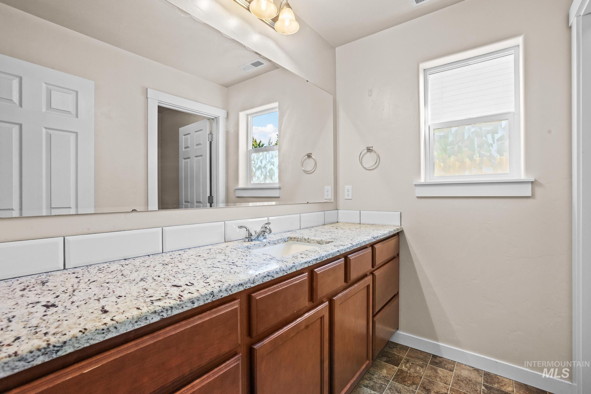 1181 W Darrah Dr, Meridian, Idaho 83646, 4 Bedrooms, 2 Bathrooms, Residential For Sale, Price $529,000,MLS 99003150
