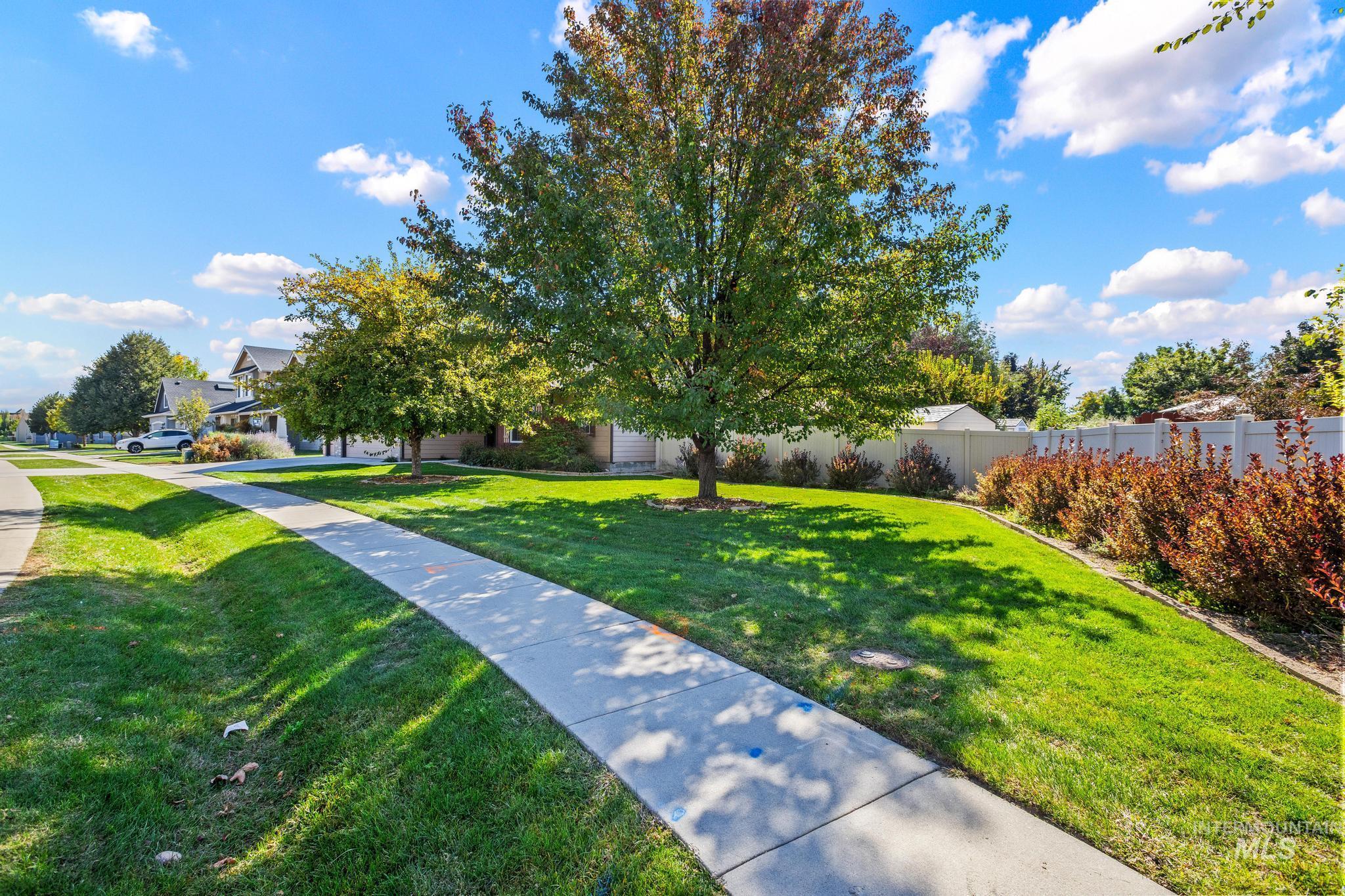 1181 W Darrah Dr, Meridian, Idaho 83646, 4 Bedrooms, 2 Bathrooms, Residential For Sale, Price $529,000,MLS 99003150
