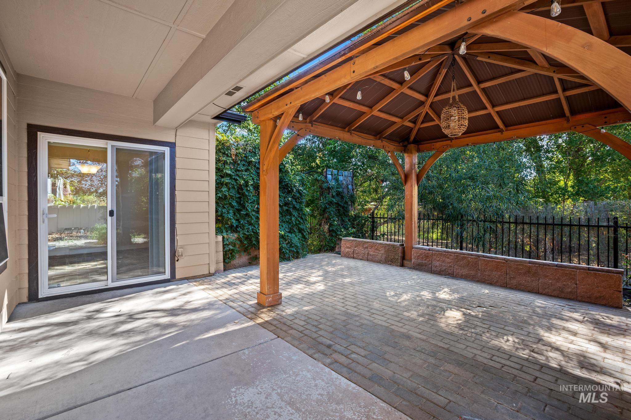 1181 W Darrah Dr, Meridian, Idaho 83646, 4 Bedrooms, 2 Bathrooms, Residential For Sale, Price $529,000,MLS 99003150