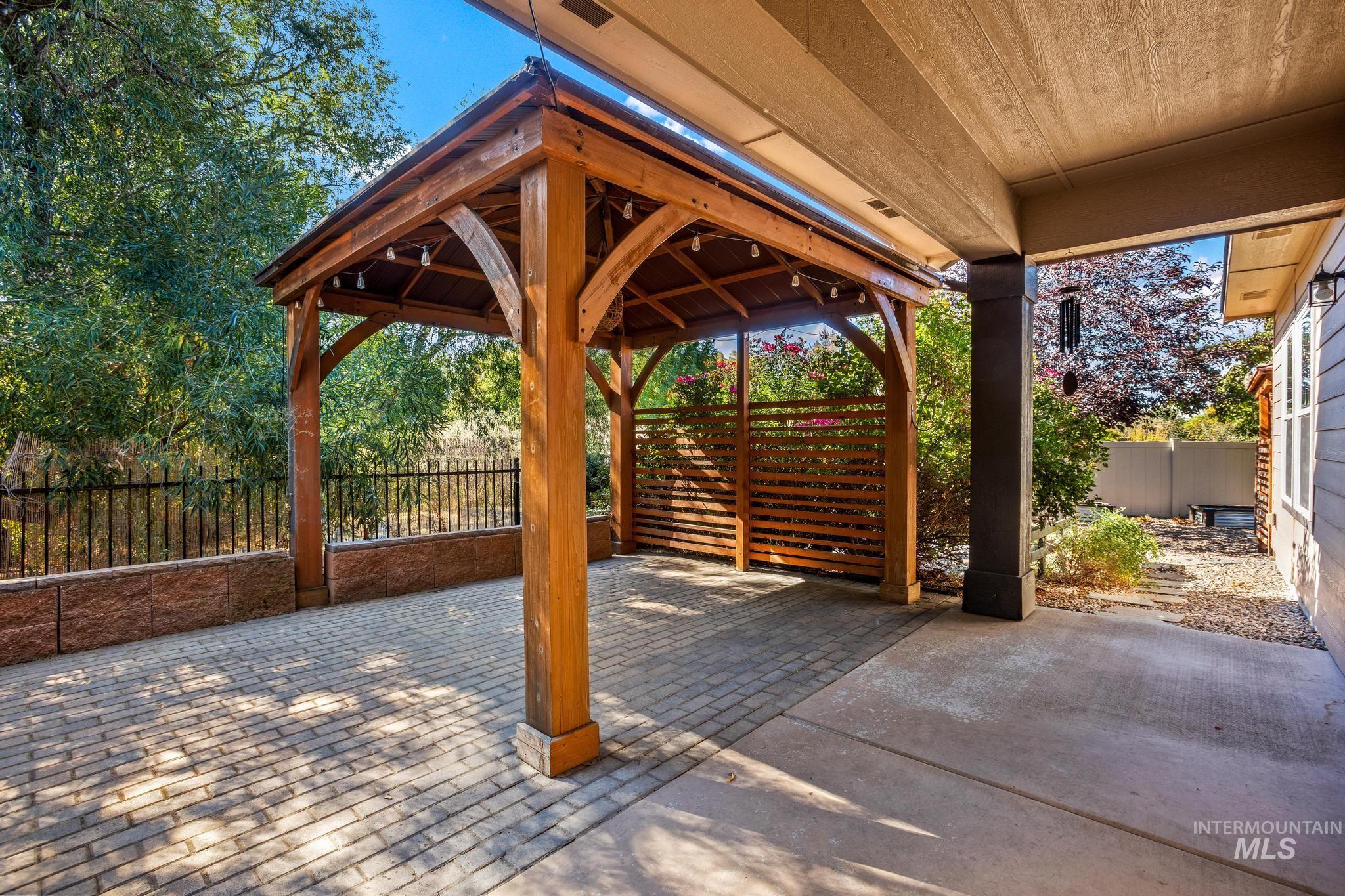 1181 W Darrah Dr, Meridian, Idaho 83646, 4 Bedrooms, 2 Bathrooms, Residential For Sale, Price $529,000,MLS 99003150