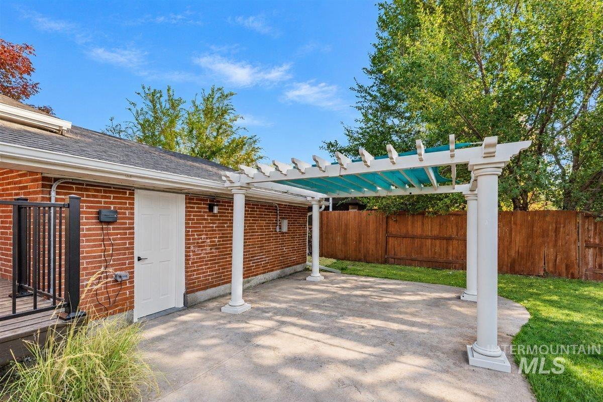 3701 Woody Drive, Boise, Idaho 83703, 4 Bedrooms, 2 Bathrooms, Residential For Sale, Price $685,000,MLS 99003154