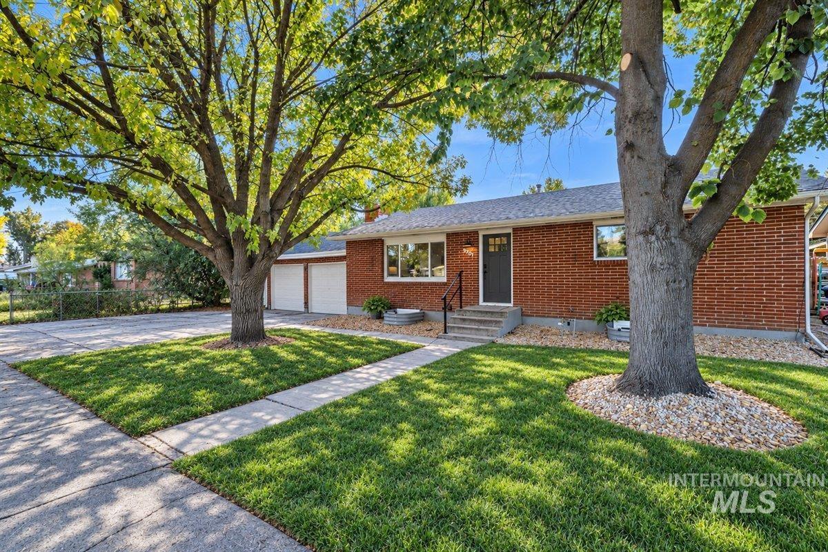 3701 Woody Drive, Boise, Idaho 83703, 4 Bedrooms, 2 Bathrooms, Residential For Sale, Price $685,000,MLS 99003154