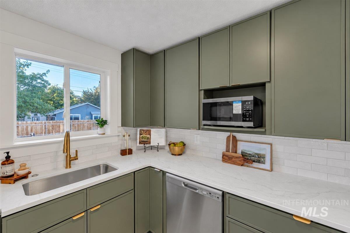3701 Woody Drive, Boise, Idaho 83703, 4 Bedrooms, 2 Bathrooms, Residential For Sale, Price $685,000,MLS 99003154