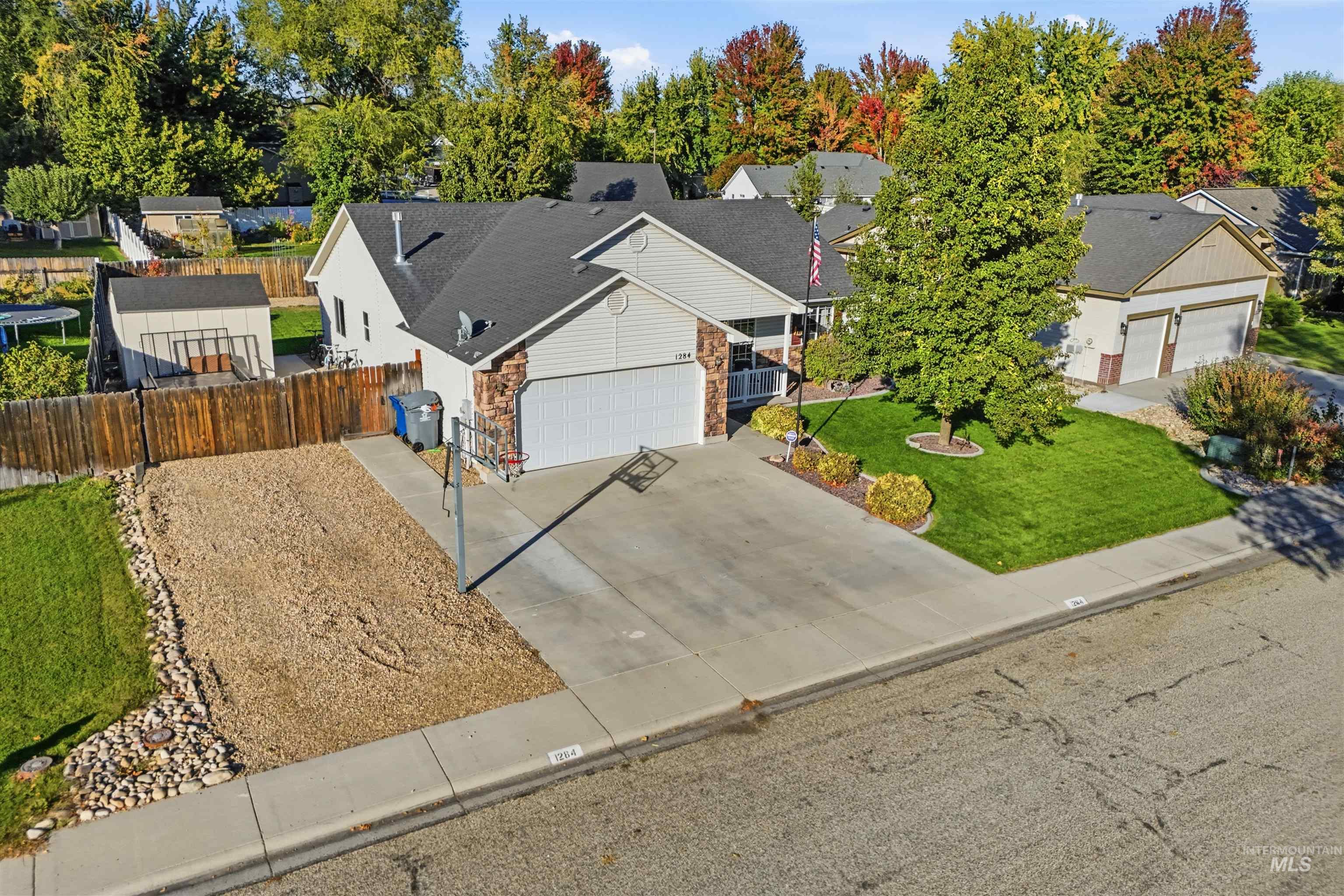 1284 Tennessee Drive, Middleton, Idaho 83644, 3 Bedrooms, 2 Bathrooms, Residential For Sale, Price $385,000,MLS 99003155