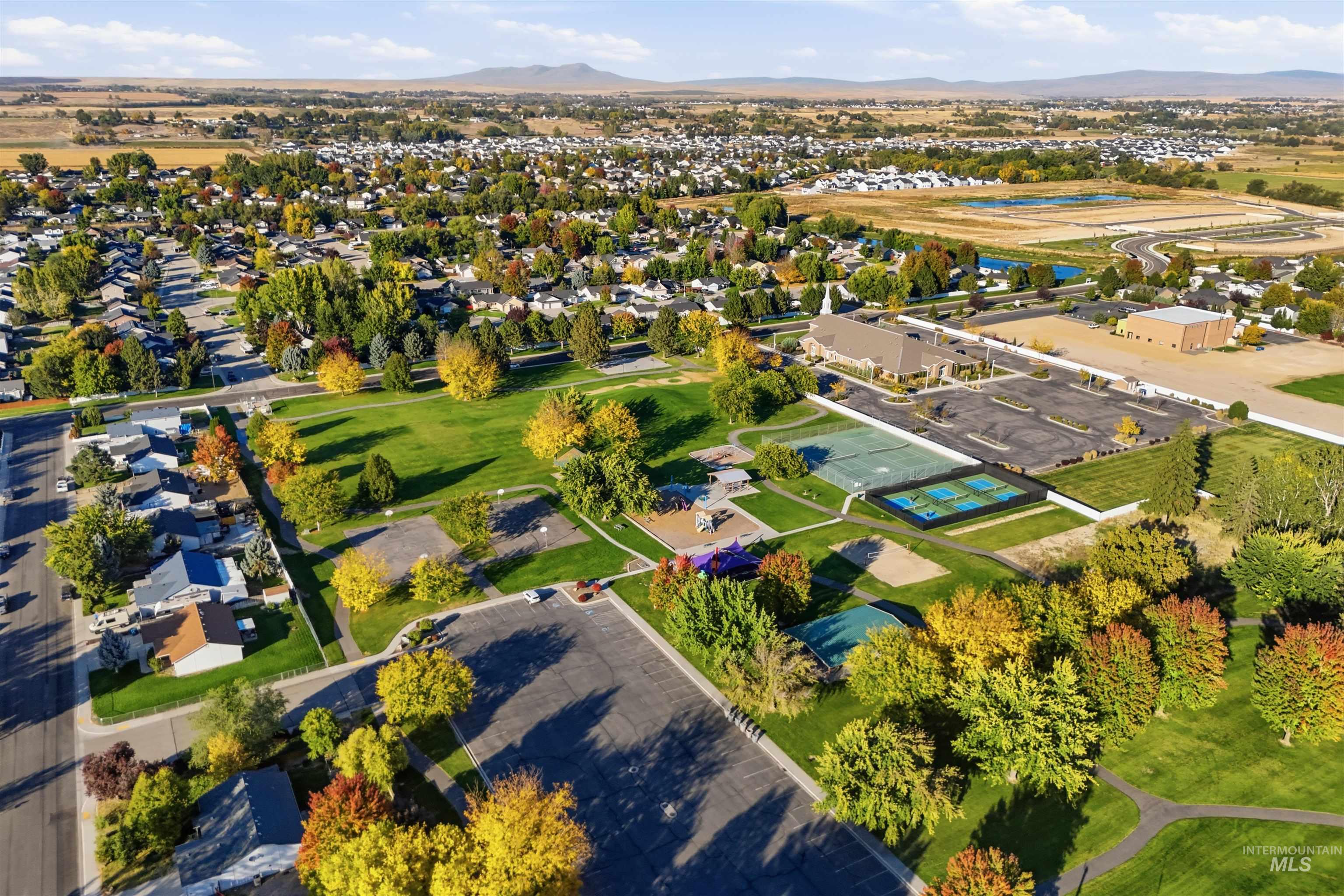 1284 Tennessee Drive, Middleton, Idaho 83644, 3 Bedrooms, 2 Bathrooms, Residential For Sale, Price $385,000,MLS 99003155