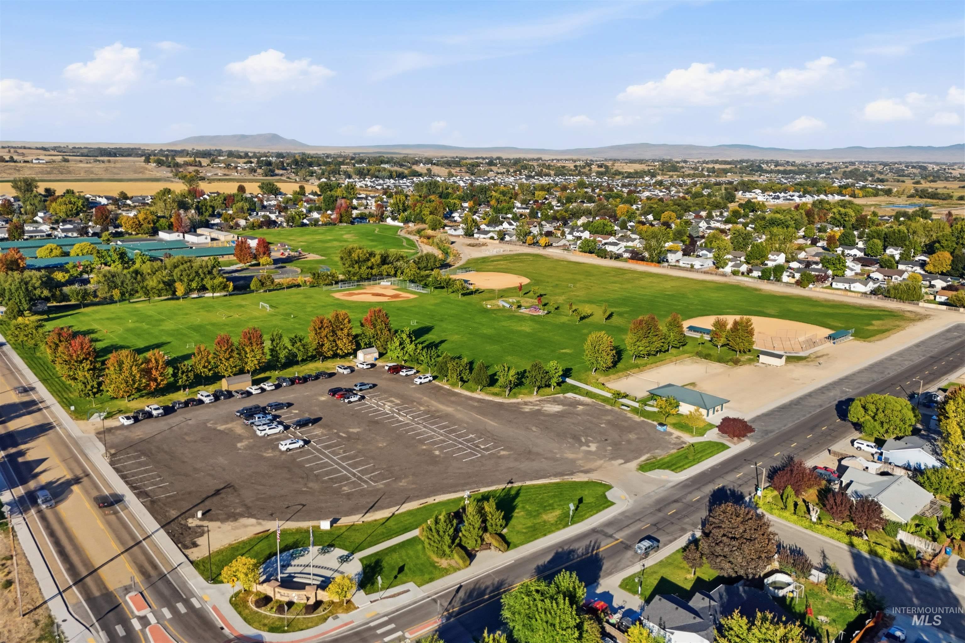 1284 Tennessee Drive, Middleton, Idaho 83644, 3 Bedrooms, 2 Bathrooms, Residential For Sale, Price $385,000,MLS 99003155