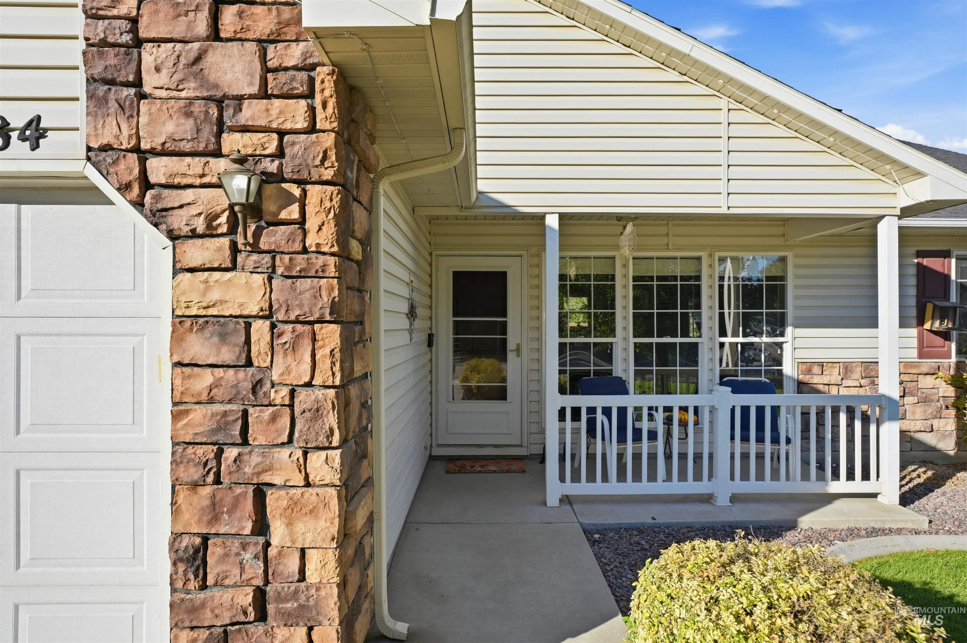 1284 Tennessee Drive, Middleton, Idaho 83644, 3 Bedrooms, 2 Bathrooms, Residential For Sale, Price $385,000,MLS 99003155