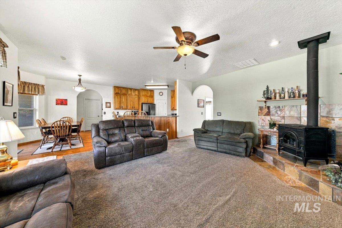 1915 Meadow Ave, Caldwell, Idaho 83605, 4 Bedrooms, 2.5 Bathrooms, Residential For Sale, Price $685,000,MLS 99003158