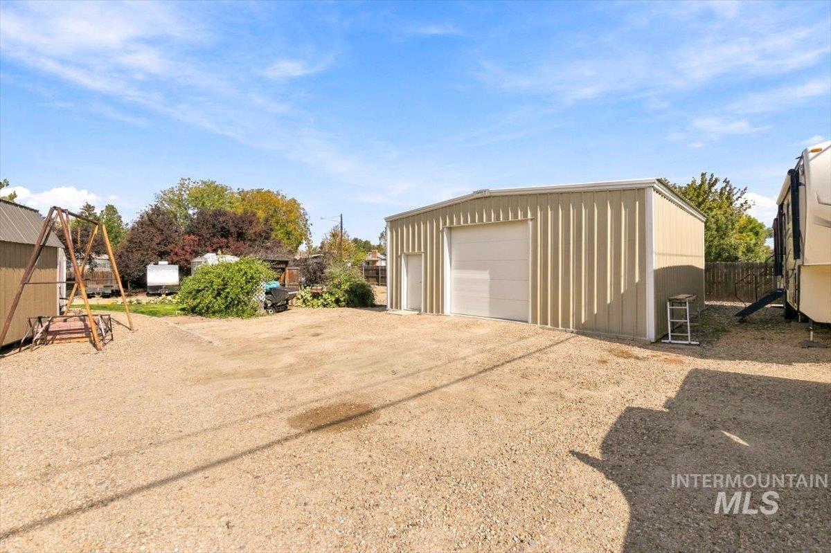 1915 Meadow Ave, Caldwell, Idaho 83605, 4 Bedrooms, 2.5 Bathrooms, Residential For Sale, Price $685,000,MLS 99003158