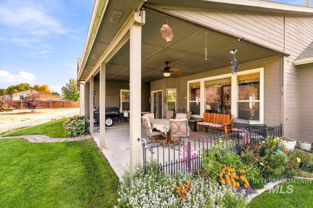 1915 Meadow Ave, Caldwell, Idaho 83605, 4 Bedrooms, 2.5 Bathrooms, Residential For Sale, Price $685,000,MLS 99003158