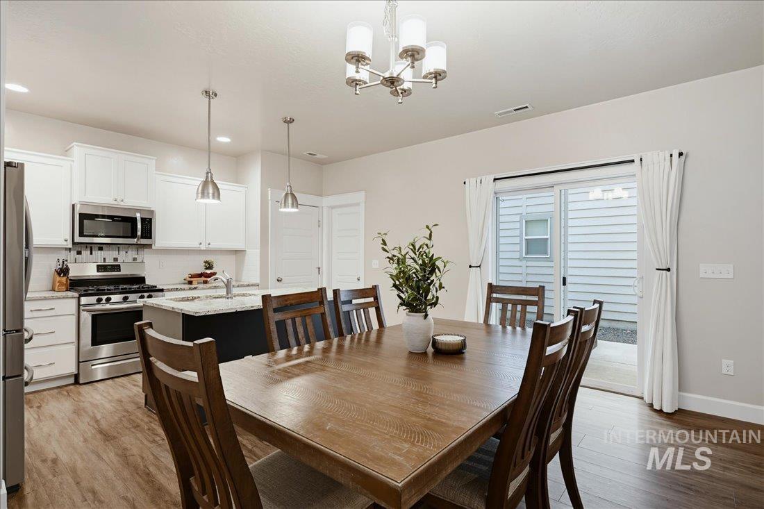 745 E Springloyd St., Meridian, Idaho 83642, 3 Bedrooms, 2.5 Bathrooms, Residential For Sale, Price $440,000,MLS 99003160