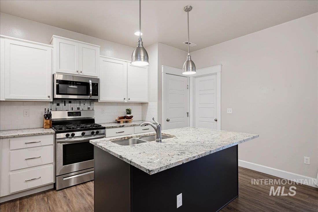 745 E Springloyd St., Meridian, Idaho 83642, 3 Bedrooms, 2.5 Bathrooms, Residential For Sale, Price $440,000,MLS 99003160