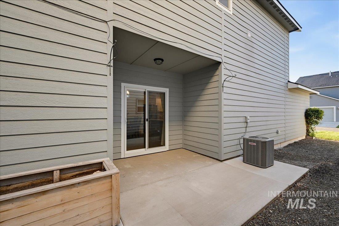 745 E Springloyd St., Meridian, Idaho 83642, 3 Bedrooms, 2.5 Bathrooms, Residential For Sale, Price $440,000,MLS 99003160
